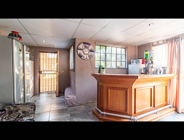 2 BEDROOM HOUSE FOR SALE IN SUNNYRIDGE
